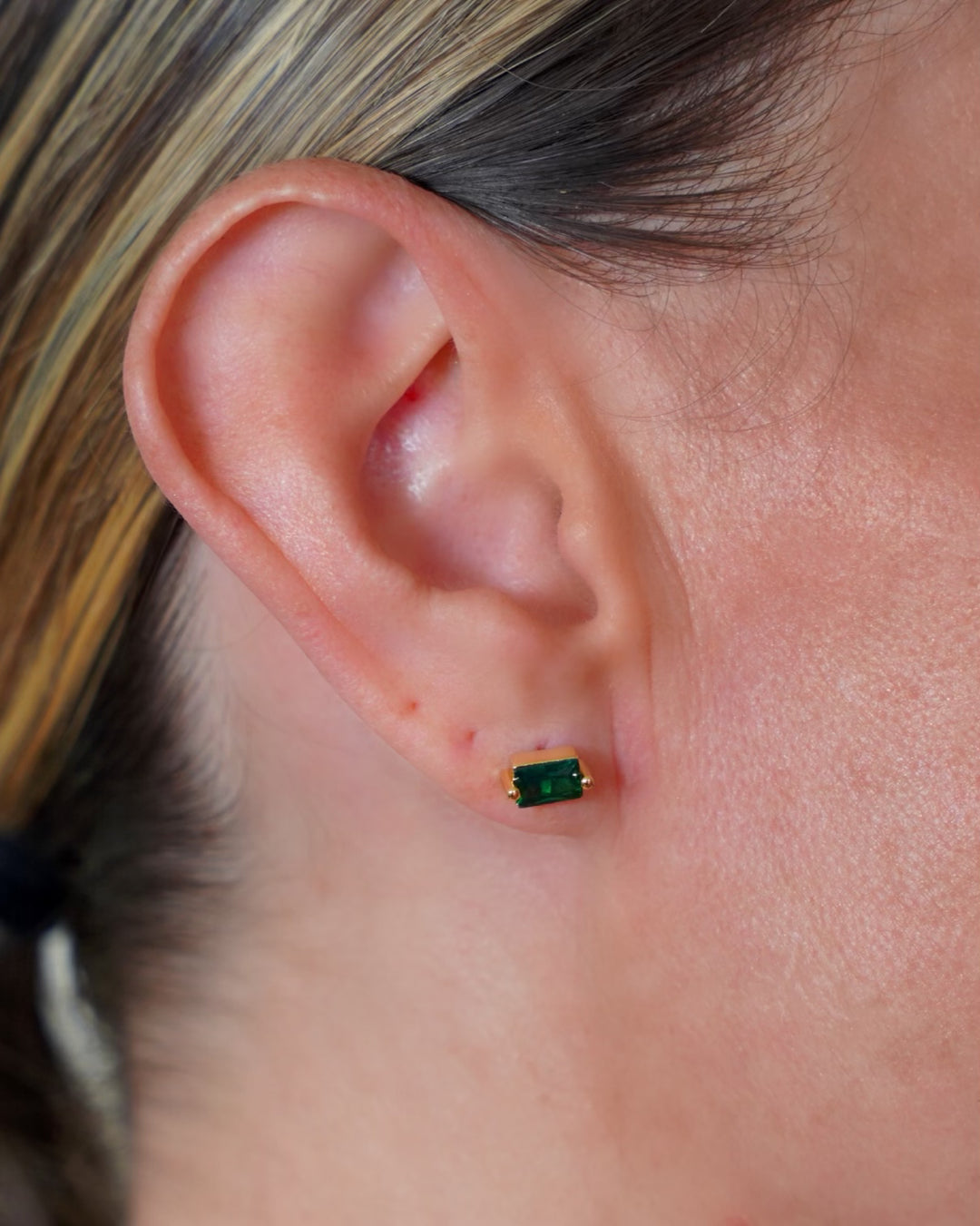 Emerald studs